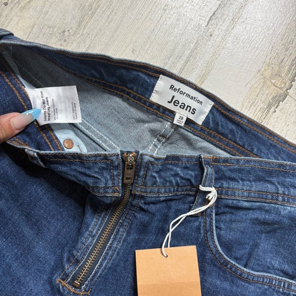 NWT Reformation Julianna Zip Mid Rise Straight Leg Jeans - Picture 3 of 6